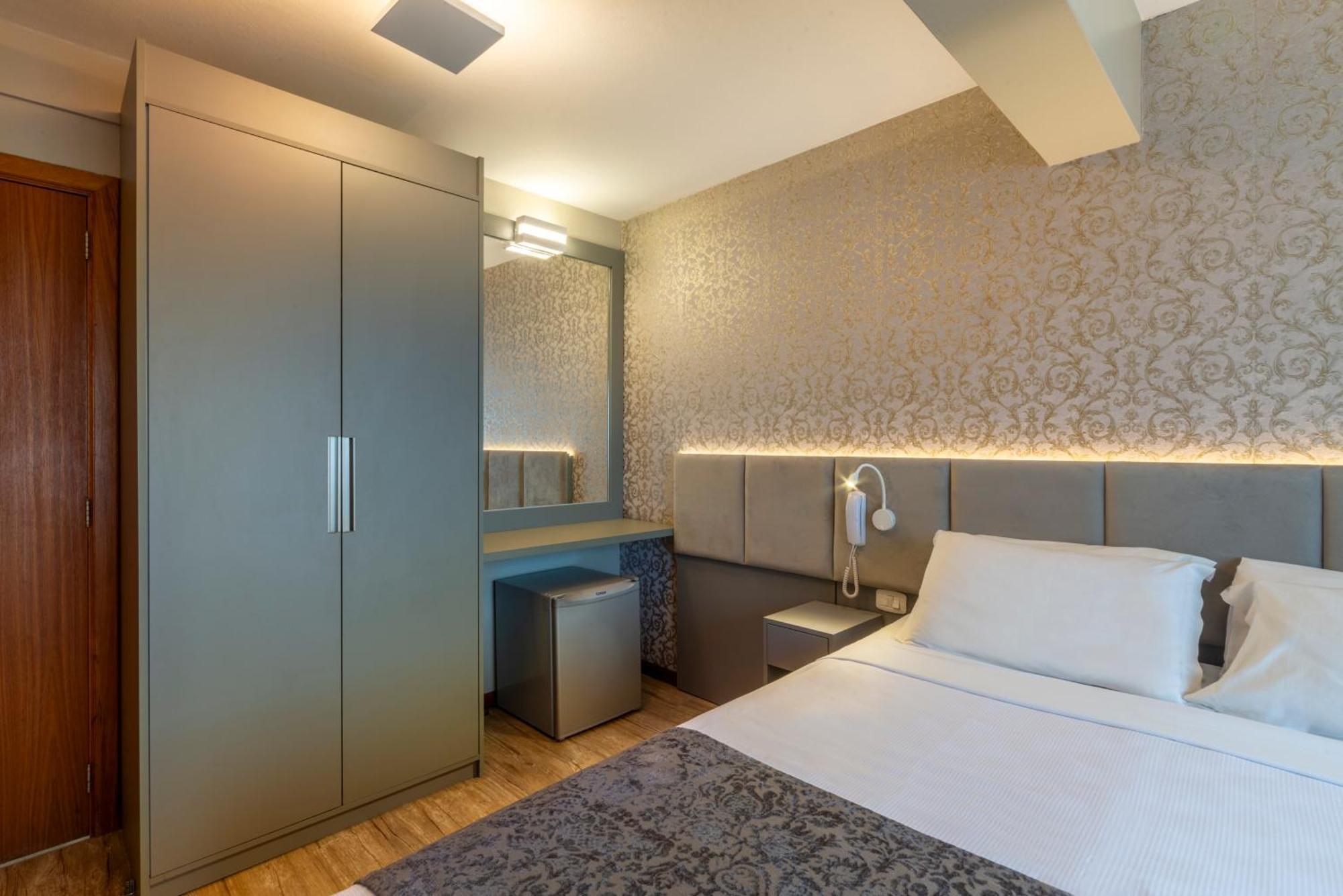 Hotel Laghetto Siena גראמדו מראה חיצוני תמונה