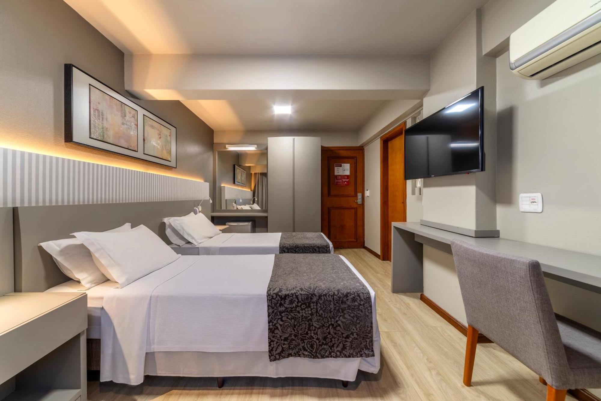 Hotel Laghetto Siena גראמדו מראה חיצוני תמונה